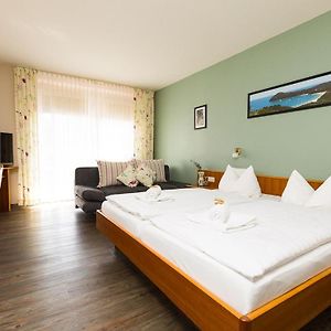 Comfort Zimmer mit Kingsize-Bett